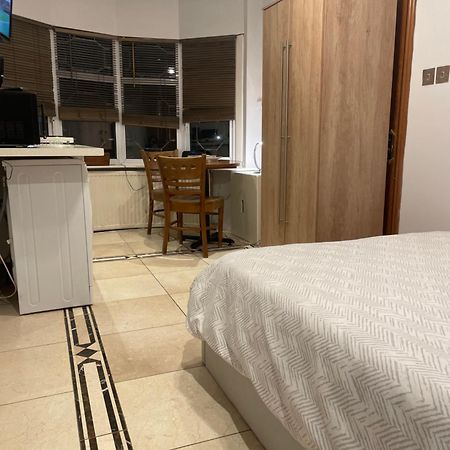 North London Studio Apartment المظهر الخارجي الصورة